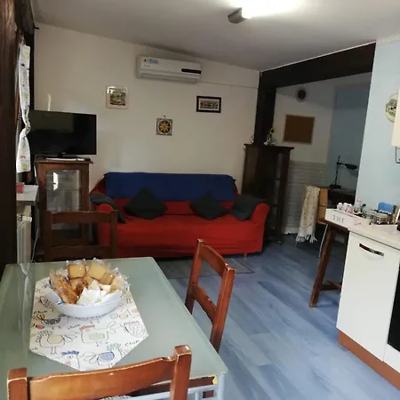 La Casa Delle Stagioni فندق مبيت وإفطار 3*