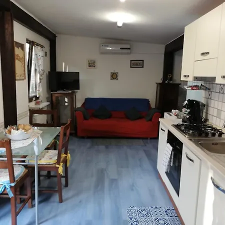 Bed & Breakfast La Casa Delle Stagioni L'Aquila