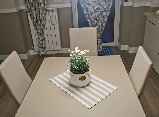 La Casa Delle Stagioni Couette-café LʼAquila