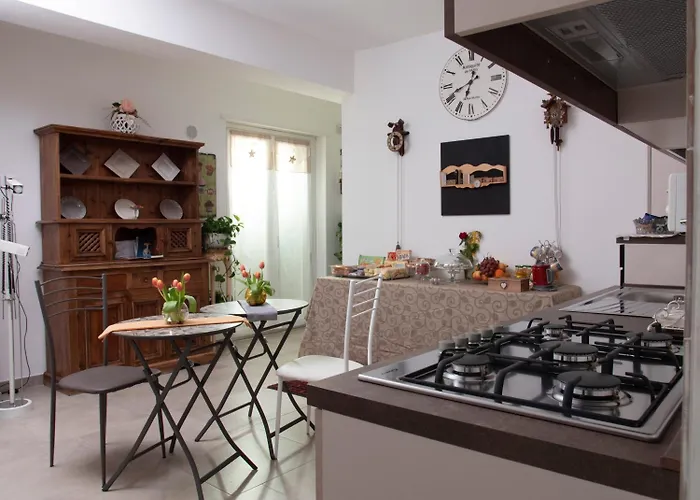 La Casa Delle Stagioni 3* LʼAquila